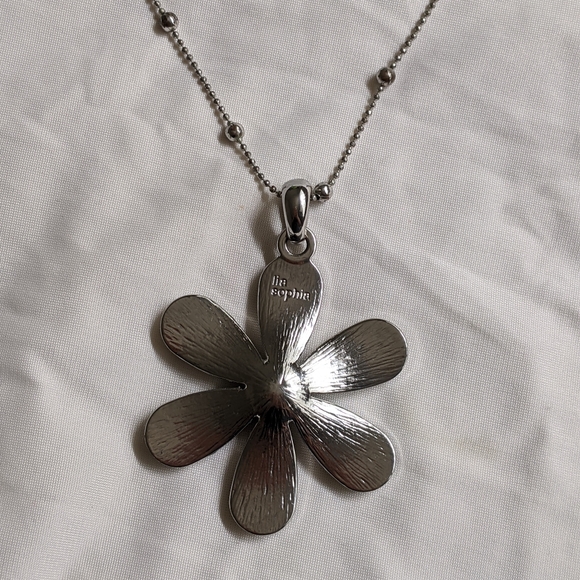 abolone shell flower necklace - Picture 2 of 6